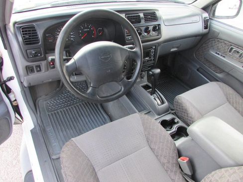 Used 2000 Nissan Xterra XE image 19