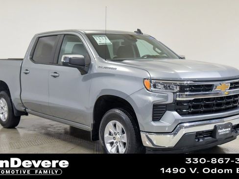 Used 2025 Chevrolet Silverado 1500 LT image 1