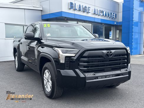 Used 2025 Toyota Tundra SR5 w/ SR5 Convenience Package image 1