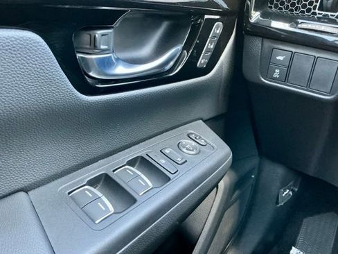 Certified 2025 Honda CR-V Sport Touring image 21