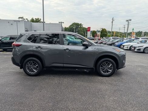Used 2023 Nissan Rogue S AWD/4WD image 2
