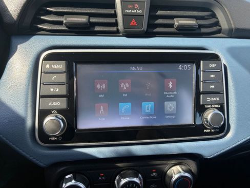 Used 2025 Nissan Versa SV w/ Trunk Package FWD image 20