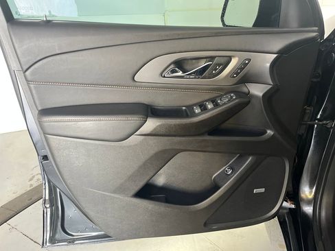 Used 2021 Chevrolet Traverse Premier w/ Redline Edition image 27