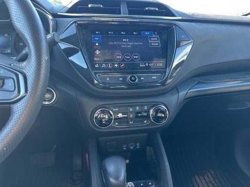 Used 2023 Chevrolet TrailBlazer RS w/ Convenience Package image 12