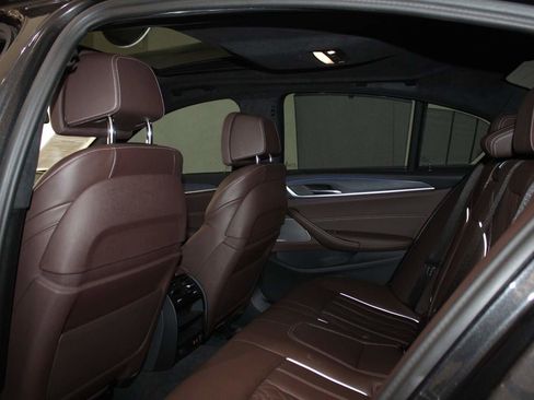 Certified 2023 BMW M550i xDrive w/ Dynamic Handling Package image 16