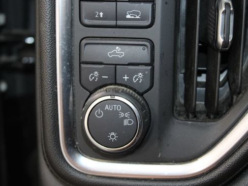 Used 2020 Chevrolet Silverado 1500 LT AWD/4WD image 27