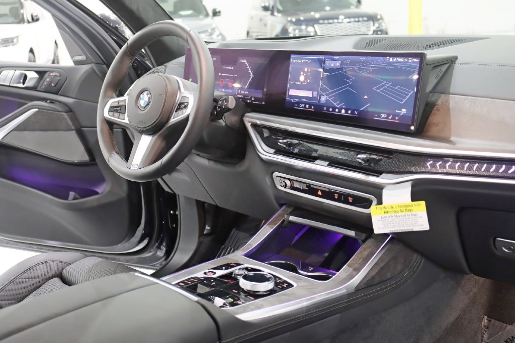 Used 2026 BMW X7 xDrive40i w/ M Sport Package AWD/4WD image 34