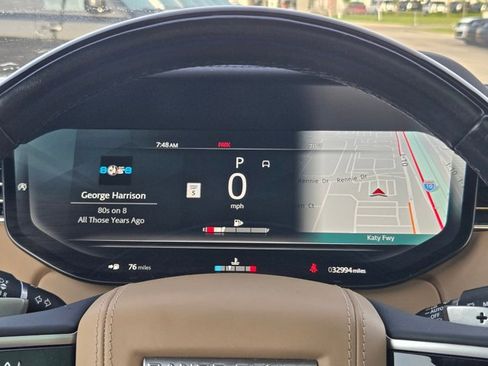 Certified 2023 Land Rover Range Rover SE image 11