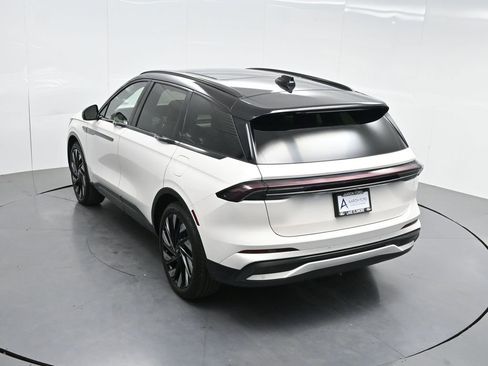 Used 2025 Lincoln Nautilus Reserve w/ Jet Appearance Package image 47