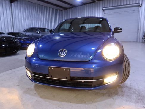 Used 2013 Volkswagen Beetle 2.0T image 35