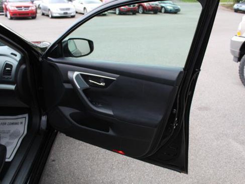 Used 2014 Nissan Altima 2.5 SV w/ Convenience Package FWD image 18