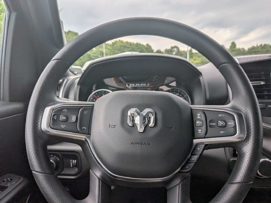 New 2026 RAM 1500 Express AWD/4WD image 27
