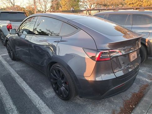 Used 2021 Tesla Model Y Performance image 3