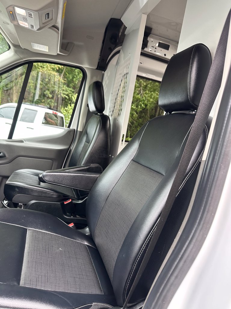Used 2024 Ford Transit 250 148 Medium Roof w/ Load Area Protection Package RWD image 11