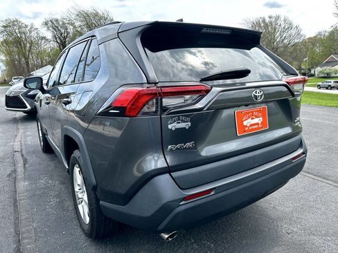 Used 2020 Toyota RAV4 XLE AWD/4WD image 8