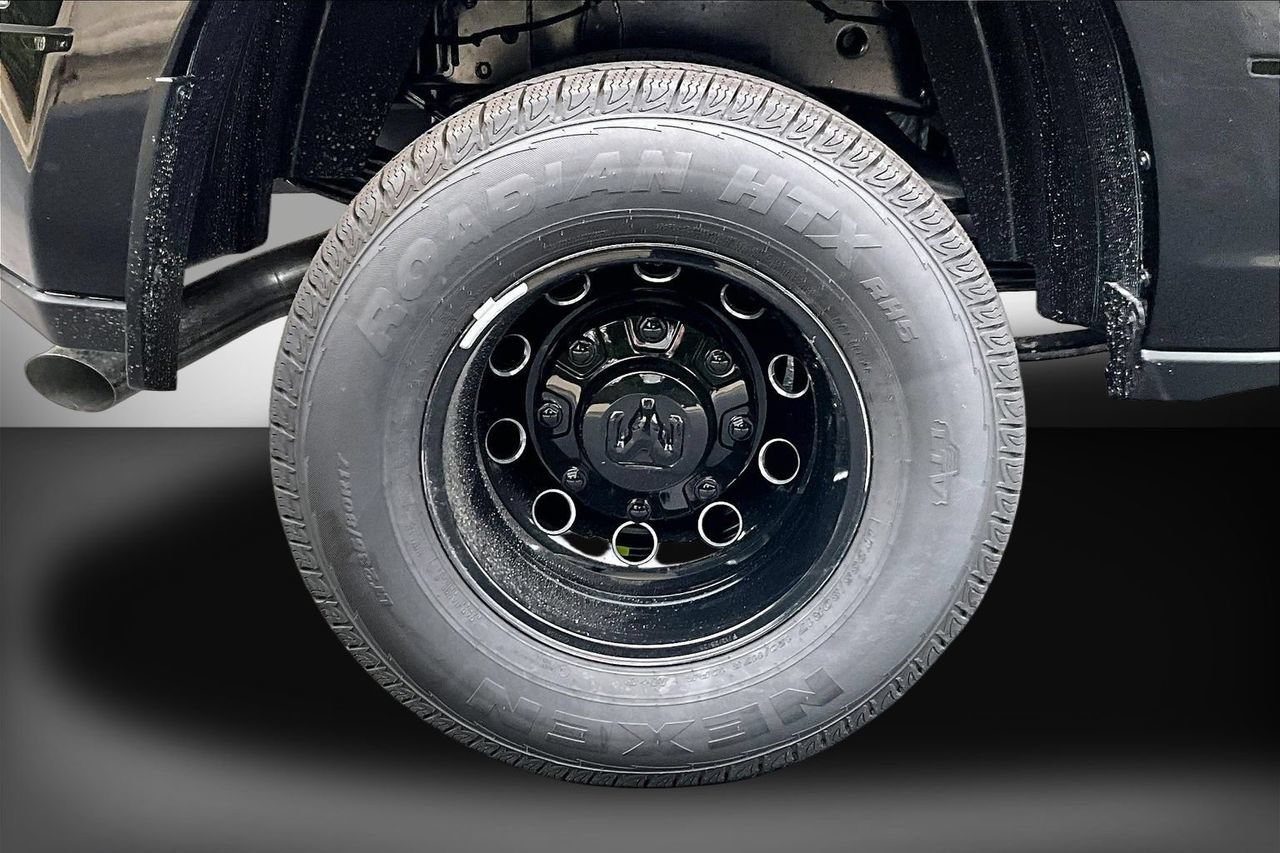 New 2026 RAM 3500 Big Horn AWD/4WD image 30