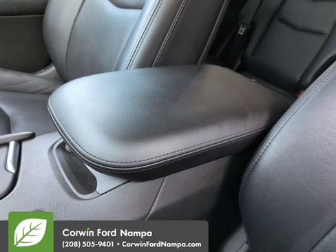 Used 2018 Cadillac XT5 Premium Luxury FWD image 19