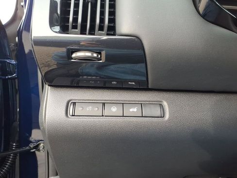 New 2026 Nissan Pathfinder SV image 18