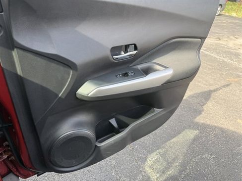Used 2019 Nissan Kicks SV FWD image 36