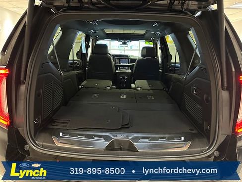 Used 2022 GMC Yukon Denali w/ Denali Premium Package AWD/4WD image 27