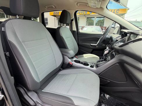 Used 2016 Ford Escape SE w/ Equipment Group 201A FWD image 18