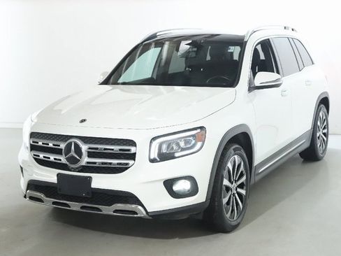 Used 2022 Mercedes-Benz GLB 250 4MATIC image 1