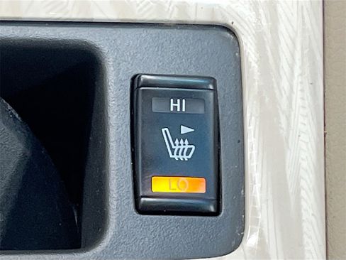 Used 2016 Nissan Altima 2.5 SL w/ 2.5 Technology Package image 21