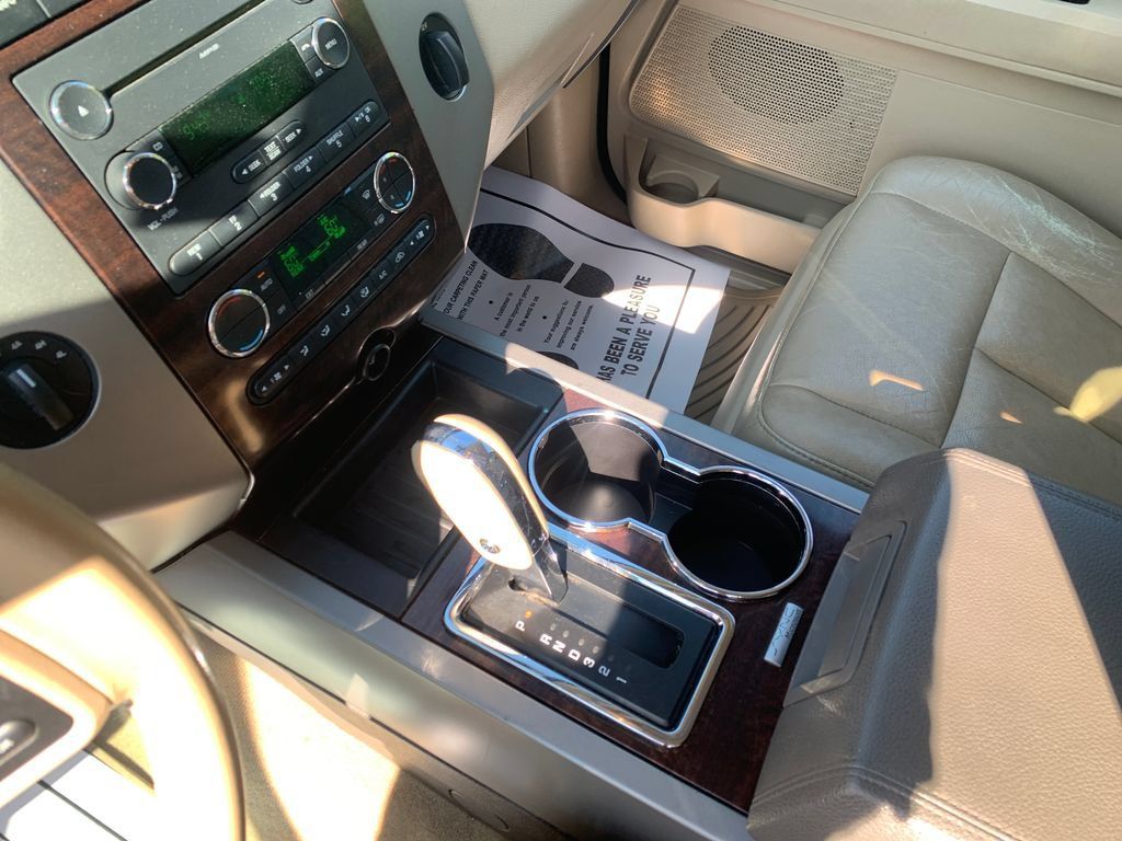 Used 2012 Ford Expedition XLT AWD/4WD image 22