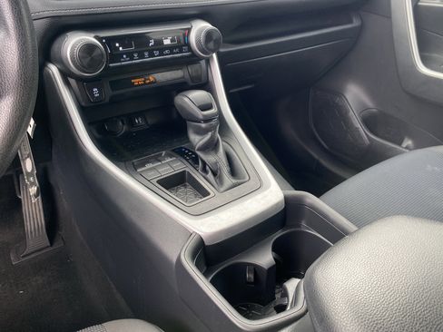 Used 2019 Toyota RAV4 LE image 36