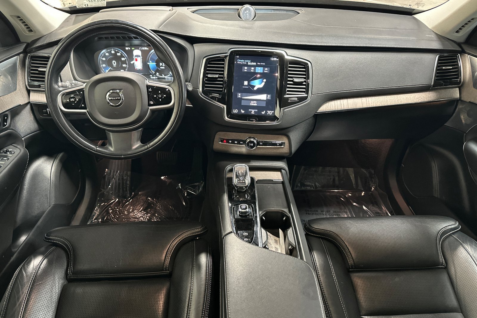 Used 2022 Volvo XC90 T8 Inscription w/ Advanced Package AWD/4WD image 3