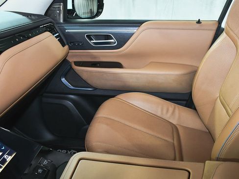 Used 2025 INFINITI QX80 Sensory AWD/4WD image 49