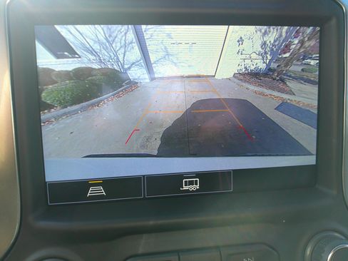 Used 2021 Chevrolet Silverado 1500 LT Trail Boss w/ Convenience Package II image 26