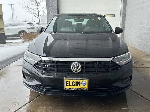 Certified 2020 Volkswagen Jetta R-Line w/ R-Line Cold Weather Package image 2