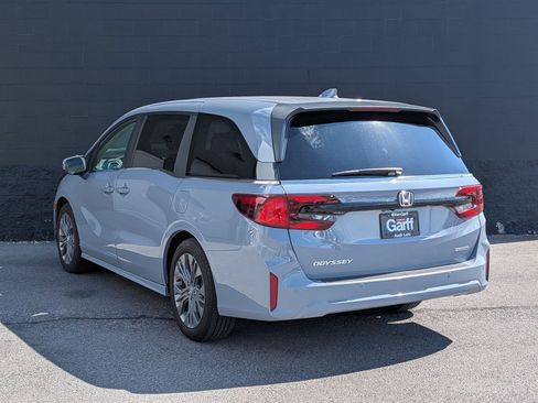 Used 2025 Honda Odyssey Touring image 7