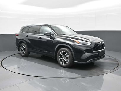 Used 2022 Toyota Highlander XLE