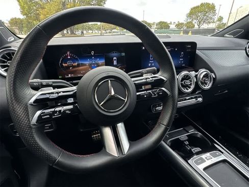 Used 2024 Mercedes-Benz GLA 250 4MATIC image 13
