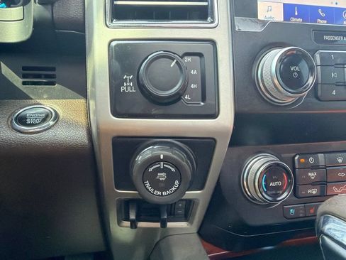 Used 2019 Ford F150 King Ranch w/ Equipment Group 601A Luxury AWD/4WD image 53