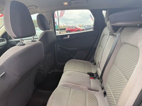 Used 2020 Ford Escape SE image 28
