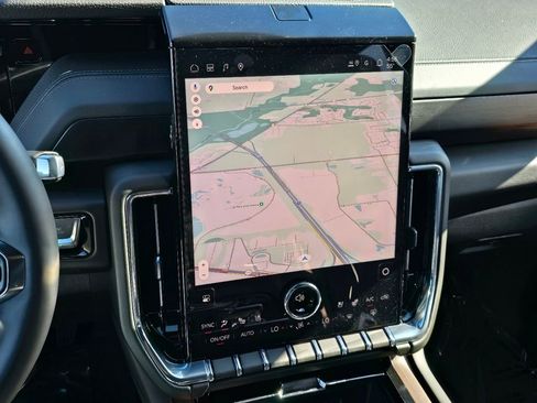 New 2026 GMC Yukon Denali w/ Advanced Technology Package AWD/4WD image 22