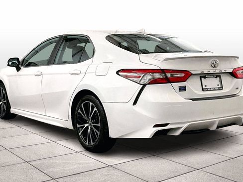 Used 2019 Toyota Camry SE image 10