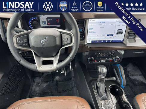 Used 2022 Ford Bronco Outer Banks image 9