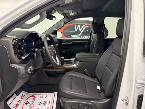 New 2026 GMC Sierra 1500 Elevation w/ Elevation Premium Package image 9