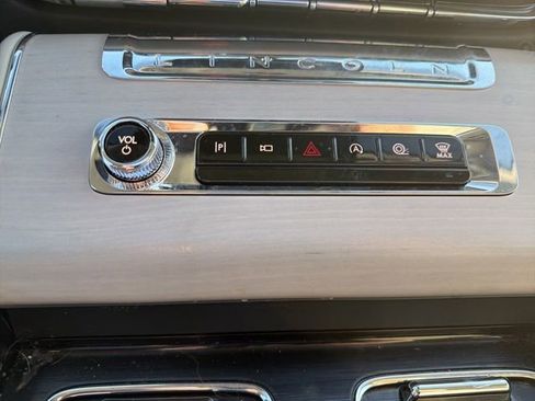 Used 2025 Lincoln Aviator Reserve w/ Illumination Package RWD image 26