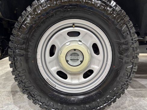 Used 2019 Ford F250 XL w/ Power Equipment Group AWD/4WD image 26