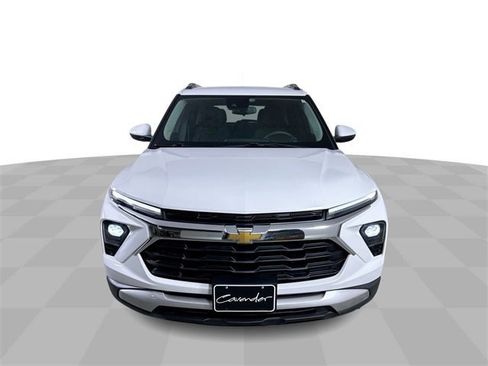 Used 2024 Chevrolet TrailBlazer LT w/ Driver Confidence Package image 3