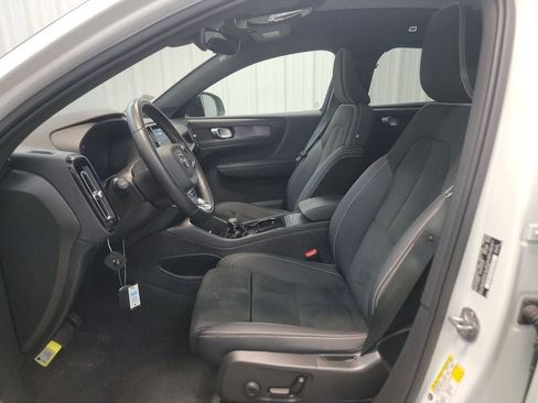 Used 2023 Volvo C40 P8 Recharge Plus AWD/4WD image 5