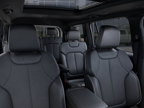 New 2025 Jeep Grand Cherokee L Overland w/ Advanced Protech Group III image 26