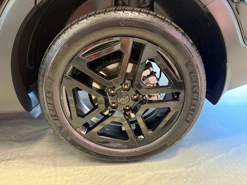 Used 2025 Kia Telluride SX X-Line AWD/4WD image 34