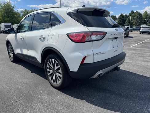 Used 2020 Ford Escape Titanium AWD/4WD image 3