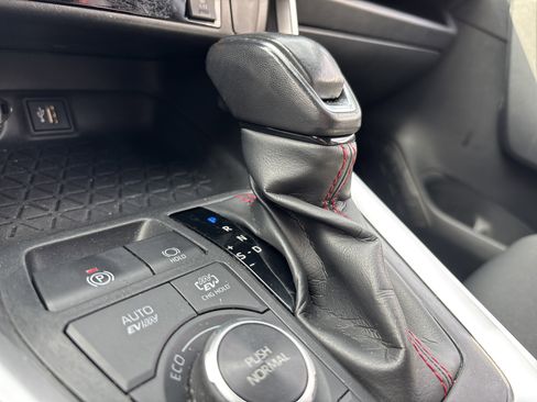 Used 2023 Toyota RAV4 SE AWD/4WD image 25